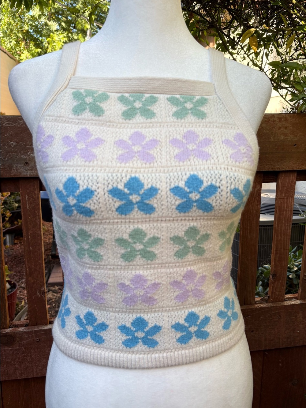 American Eagle Pastel Floral Knit Tank Top Size Large